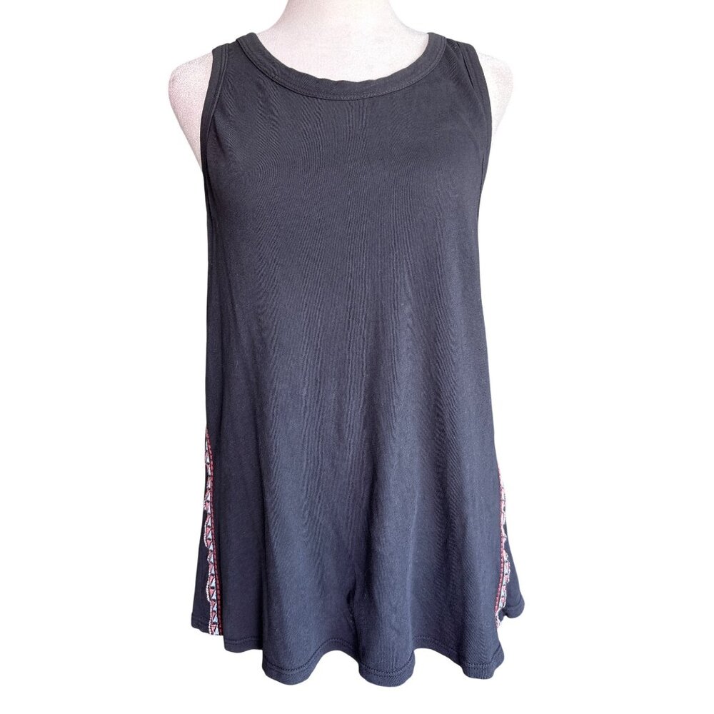 Dolan Anthropologie Left Coast Collection NWT Tee Shirt Top Size Medium Embroid
